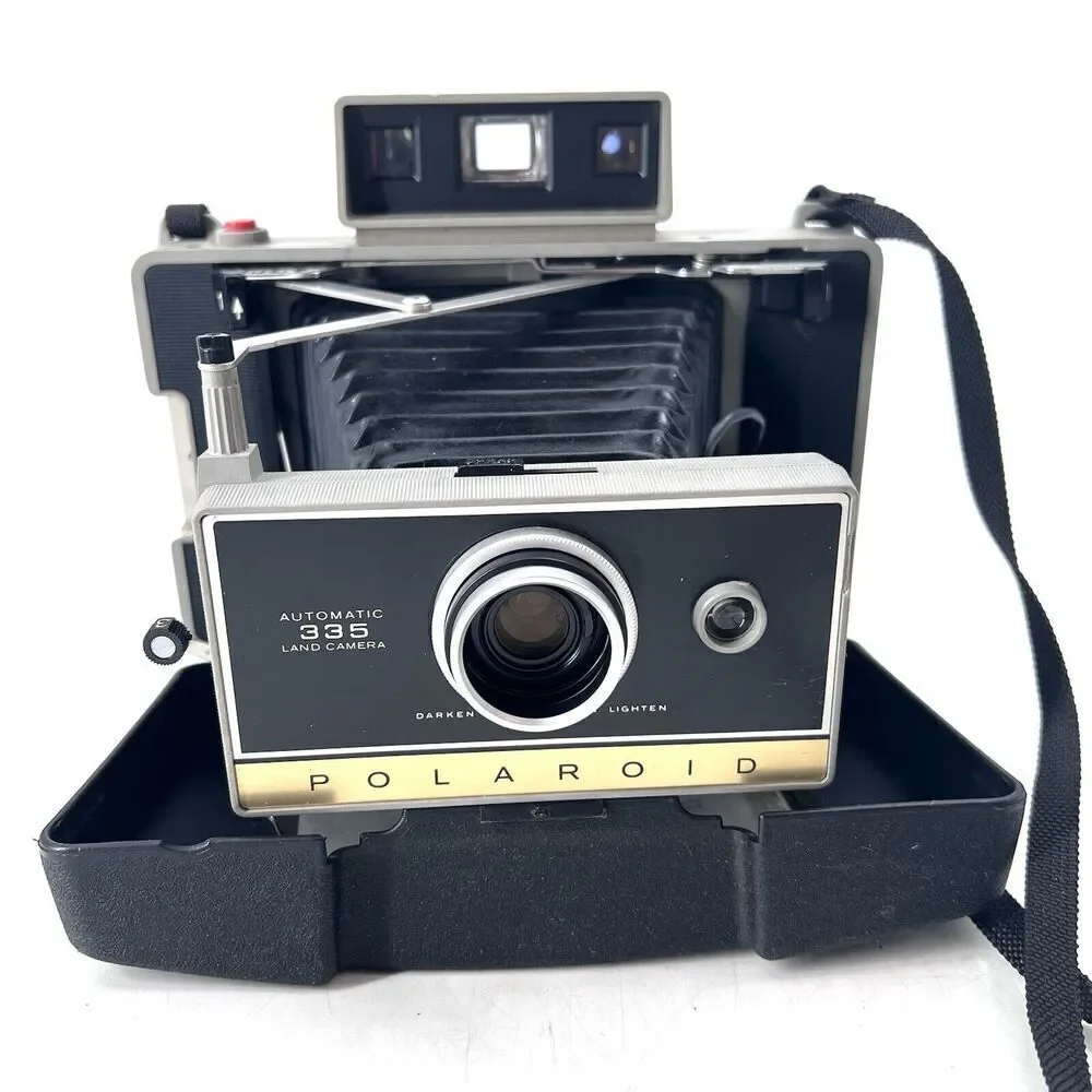 Vintage Polaroid 335 Automatic Land Camera With Case, Flash, Bulbs & Literature